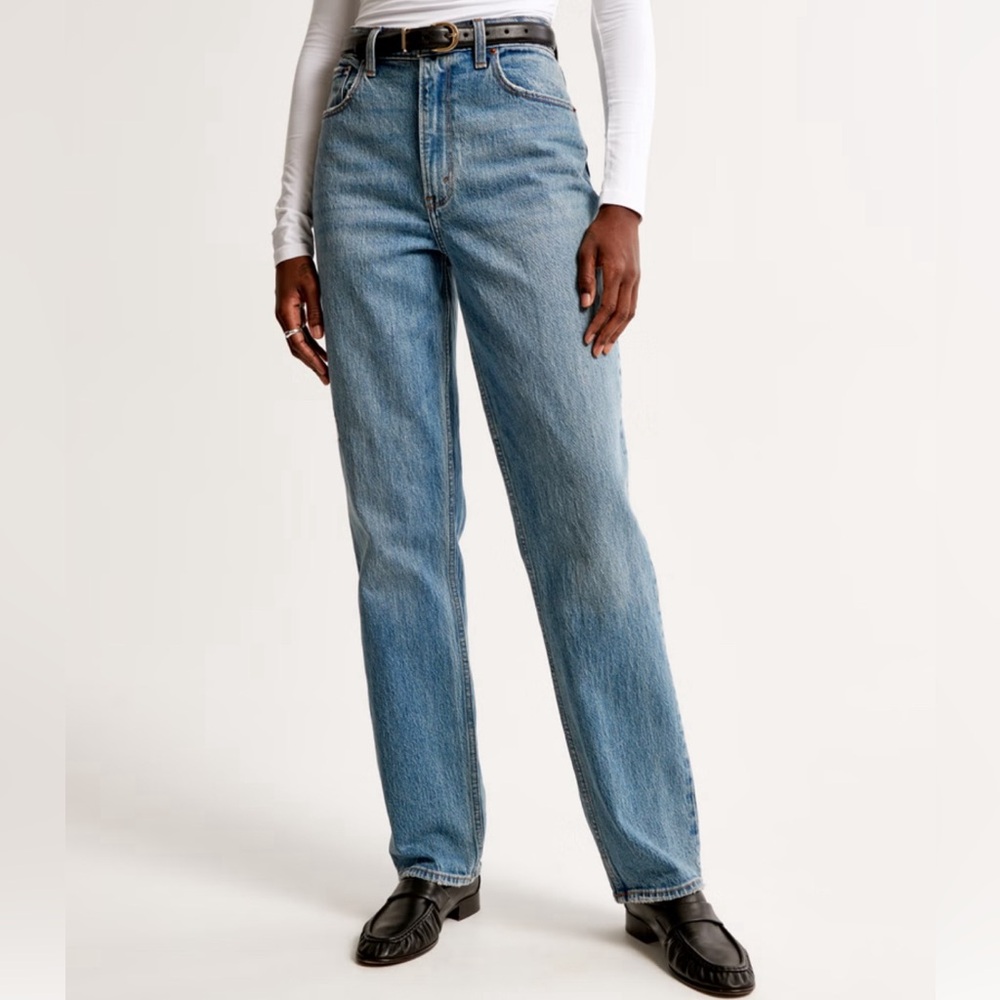 Abercrombie & Fitch Ultra High Rise 90s Curve Love Jean Size 2 L Medium Wash